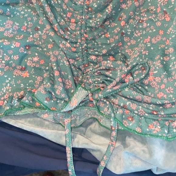 Liberty Love Fitted Dress - Picture 5 of 5